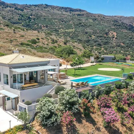 Kedria With A Panoramic Ocean View *