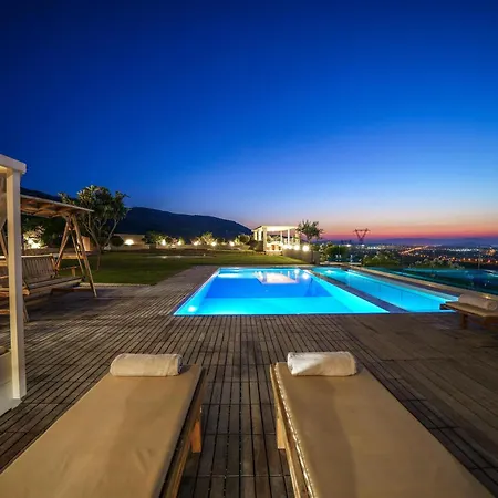 Kedria With A Panoramic Ocean View *