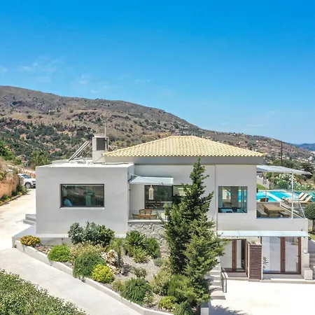 Kedria With A Panoramic Ocean View